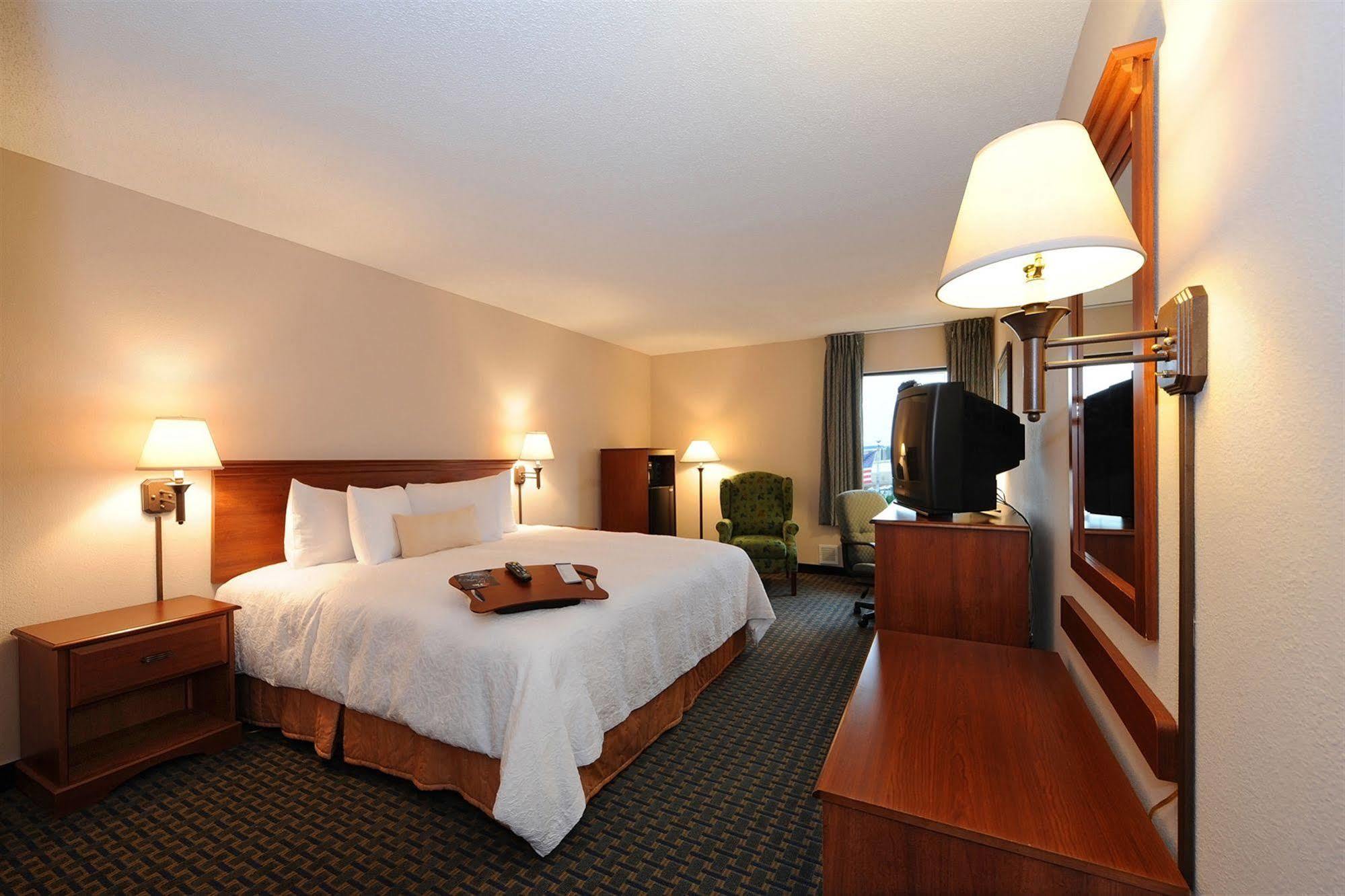 Hampton Inn Hotel Atlanta-Southlake Morrow Exterior photo